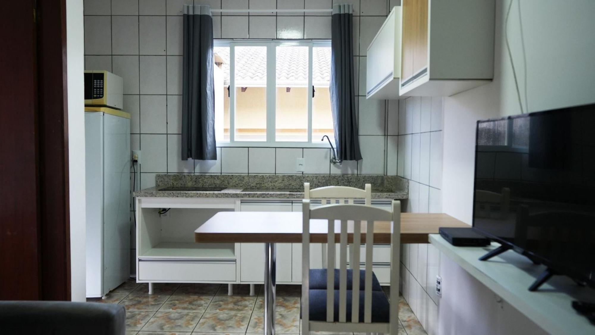 Residencial Adolfo - Mestre Naro Bombinhas Exteriér fotografie
